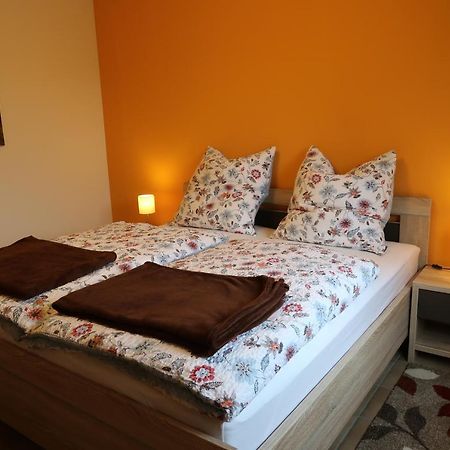 Ferienwohnung Neuborner-Hof Andernach Exteriör bild